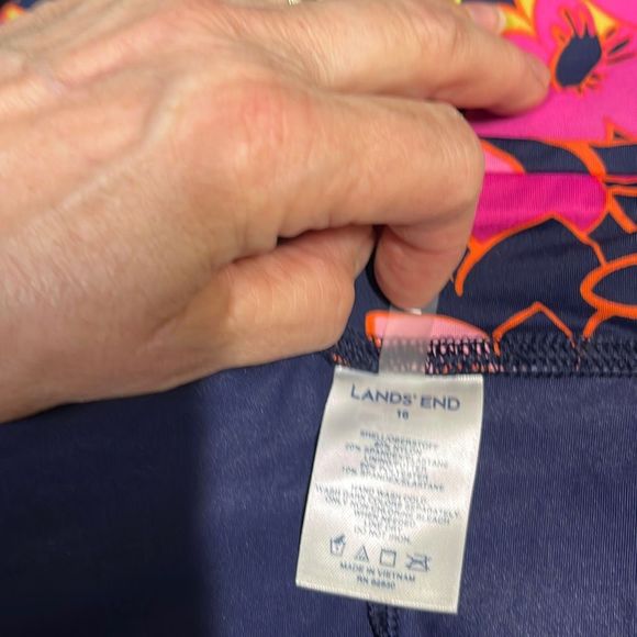 Lands’ End Plus Size 16 navy,pink, yellow floral skort bathing suit bottom/top. - Picture 6 of 8